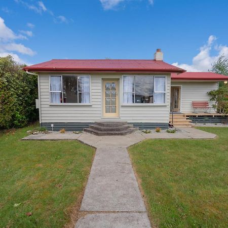 Rustlein Cottage - Te Anau Holiday Home Kültér fotó