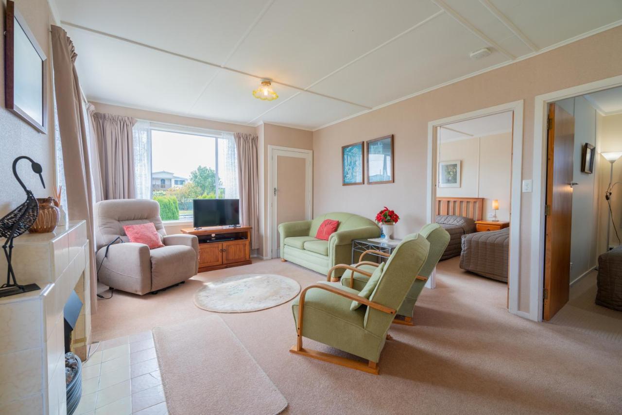 Rustlein Cottage - Te Anau Holiday Home Kültér fotó
