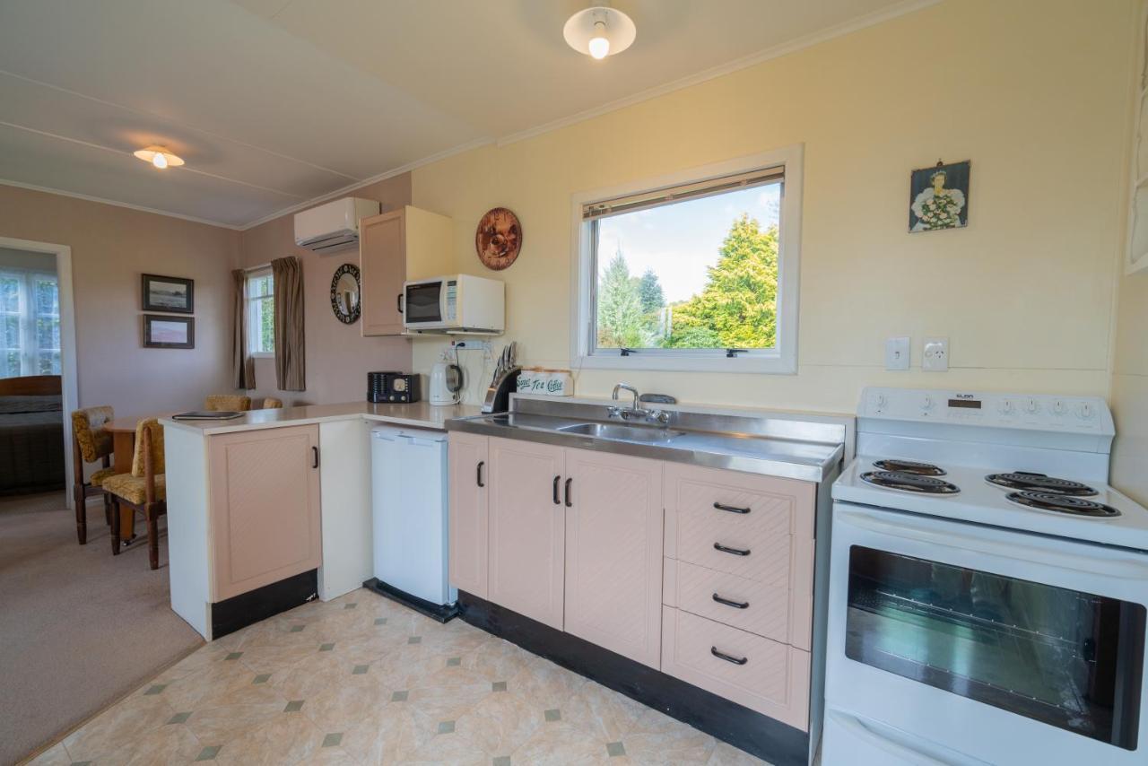 Rustlein Cottage - Te Anau Holiday Home Kültér fotó