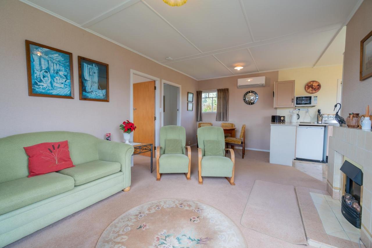 Rustlein Cottage - Te Anau Holiday Home Kültér fotó