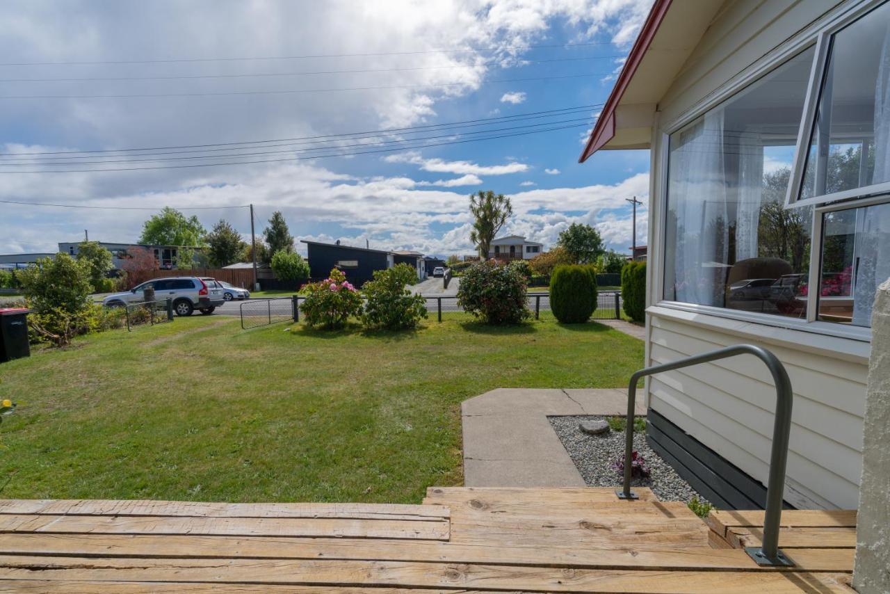 Rustlein Cottage - Te Anau Holiday Home Kültér fotó